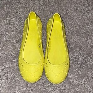 XSoldX.  GUCCI Toddler Girls Rubber Ballet Flats Yellow